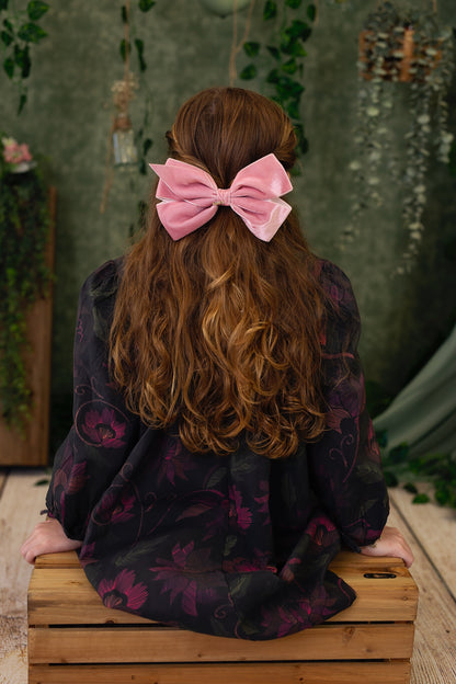 Dahlia Velvet Clip - Antique Green