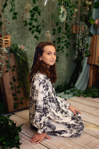 Rebecca Velvet Clip - Baby Pink